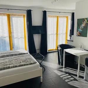  Apartment New Deutschland